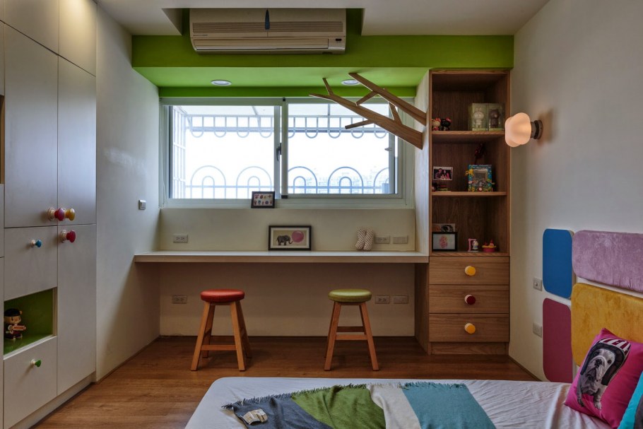 Детская комната с эркером