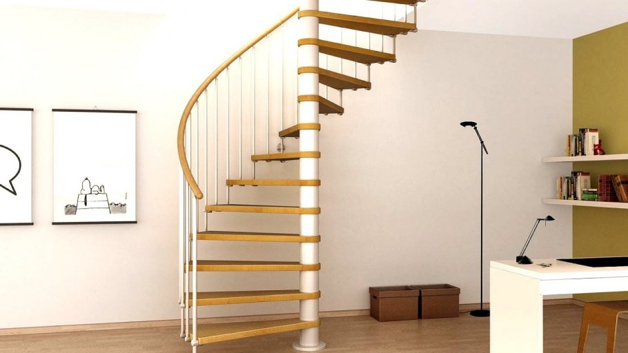 Лестница винтовая деревянная