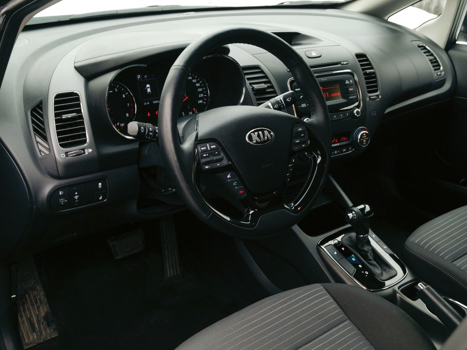 Kia Cerato 2013 салон