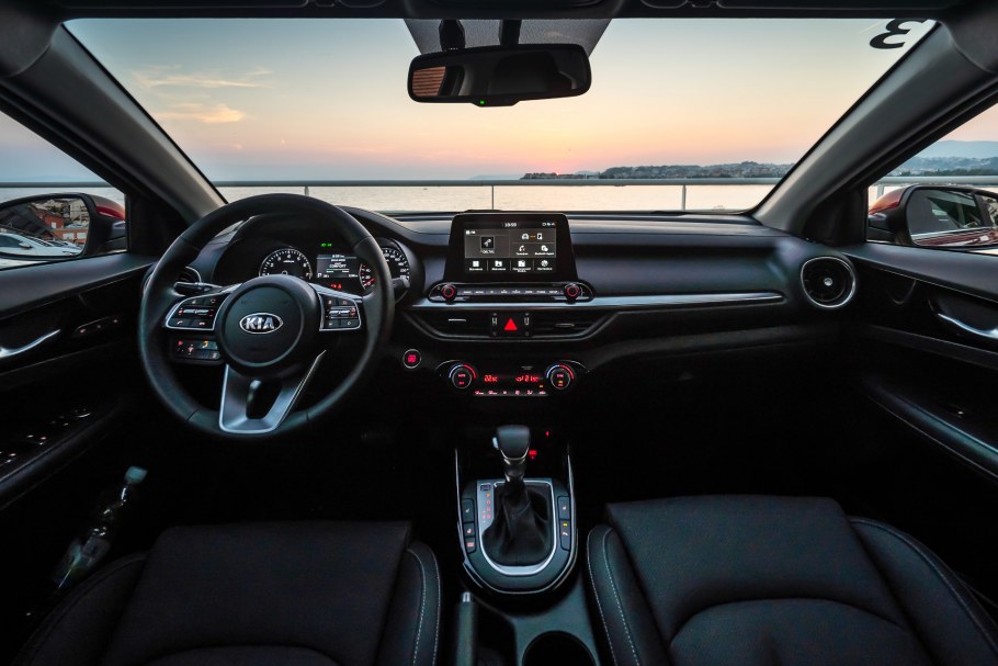 Kia Cerato 2019 салон