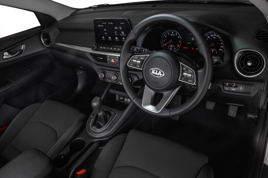 Kia Cerato 2019 интерьер