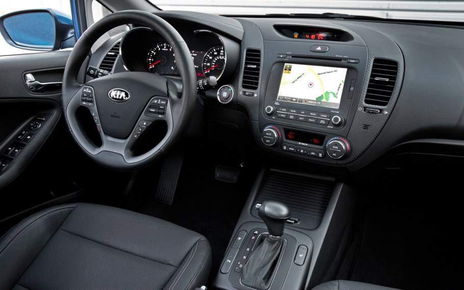 Kia Cerato 2015 интерьер