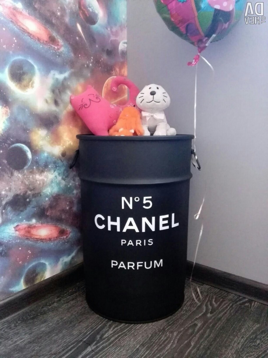 Черная бочка в интерьере