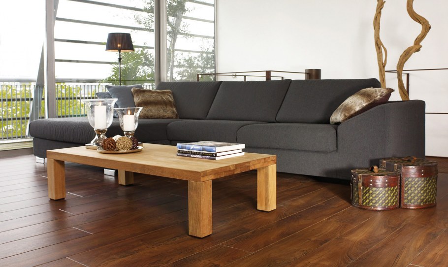 Рыжий ламинат в интерьере квартиры