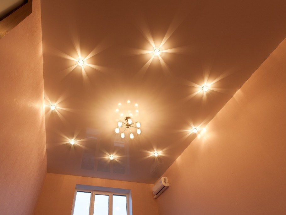Точечные лампочки для натяжных потолков
