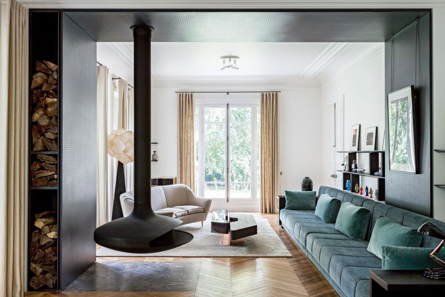 Динамичная композиция в интерьере