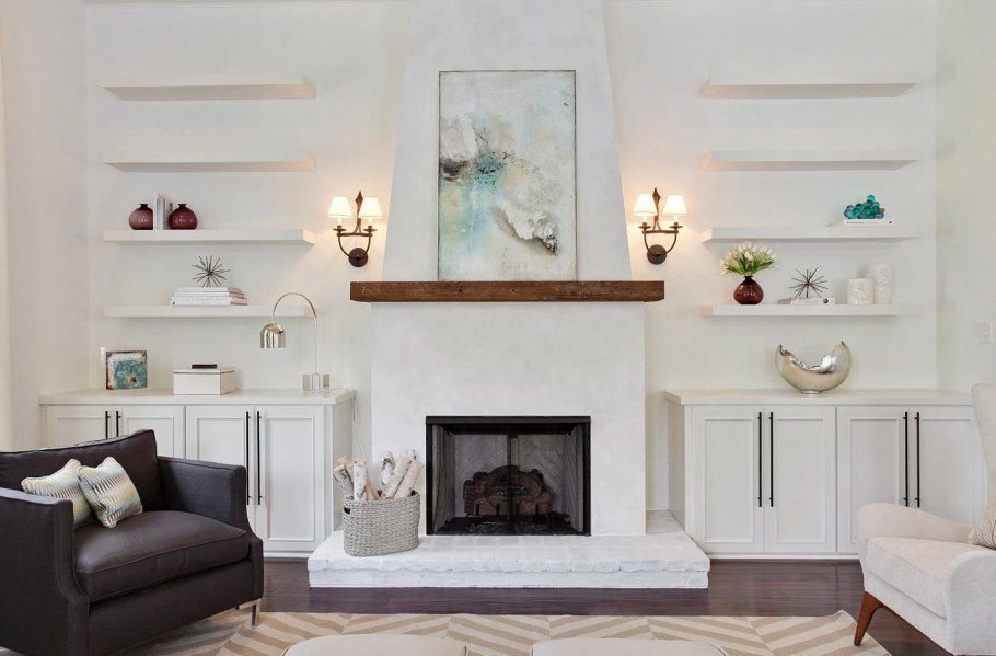 Белый камин в интерьере