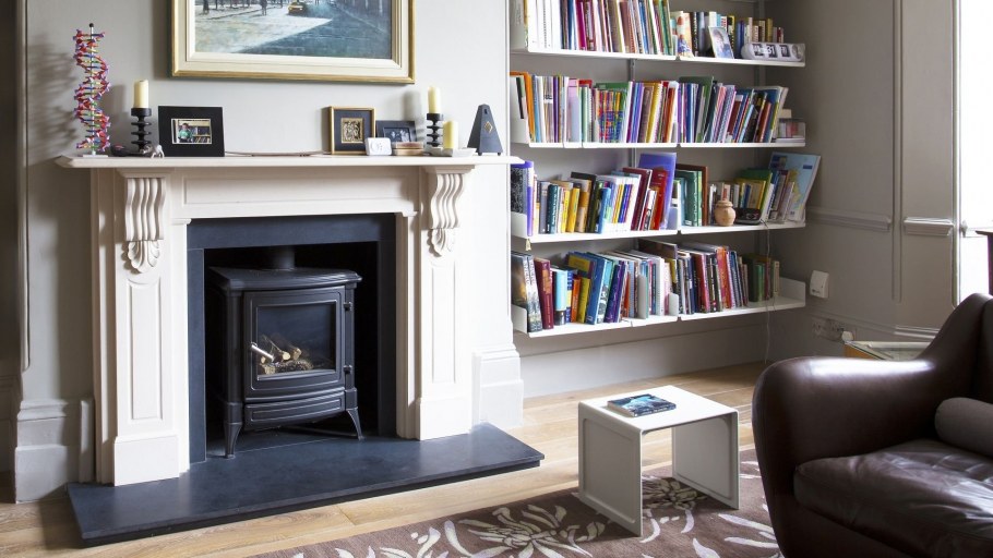 Ками с книжными полками