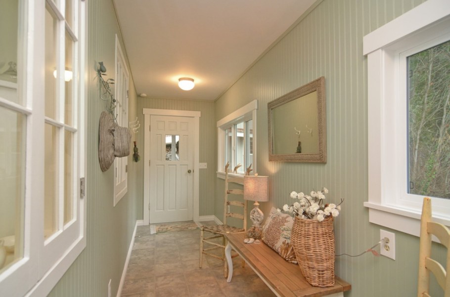 Оранжевая прихожая