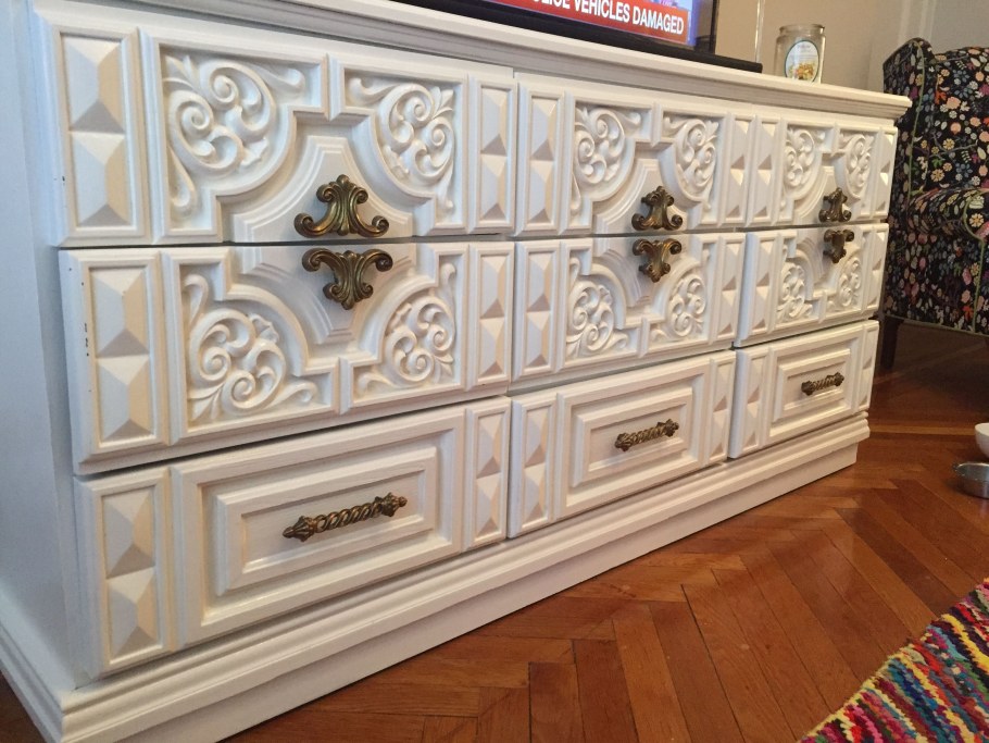 Лепнина из полиуретана на стену