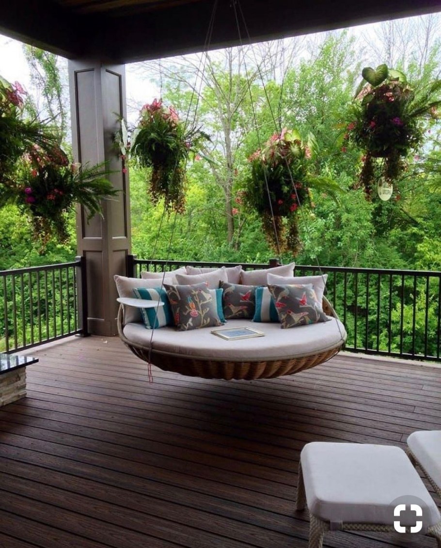 Вид с веранды в сад