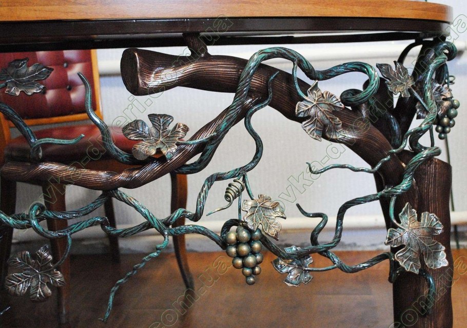 Дизайнерская мебель из металла за границей