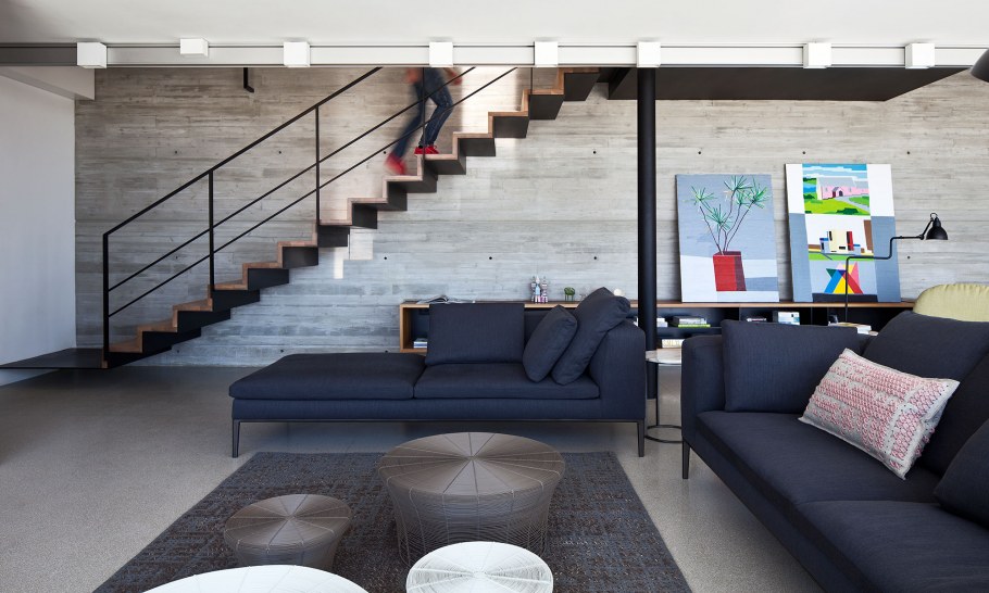 Большая двухэтажная квартира