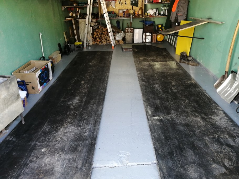 Транспортерная лента в гараж на пол