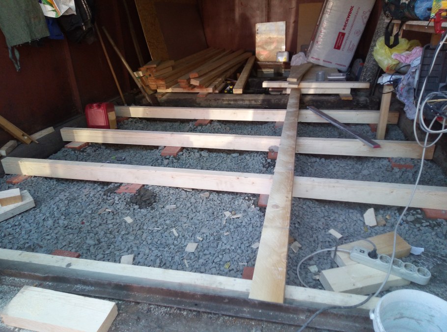 Деревянный пол на бетонный в гараже