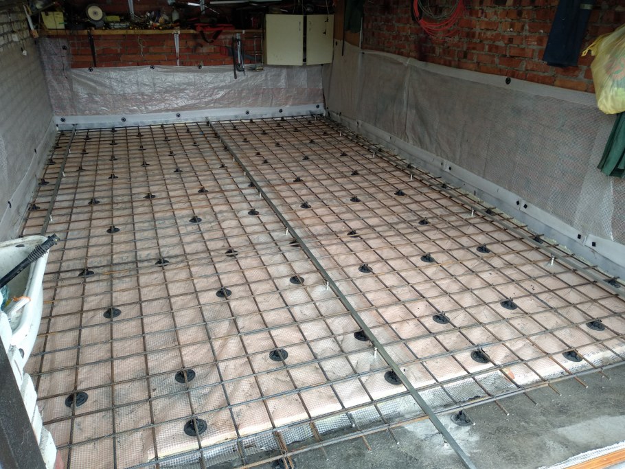 Пергамин в каркасном доме