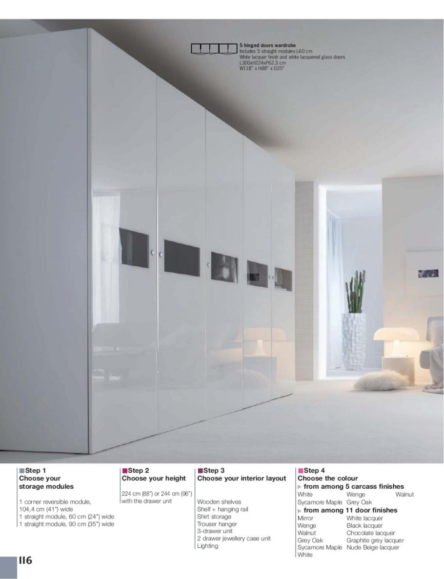 Белый глянцевый шкаф в интерьере