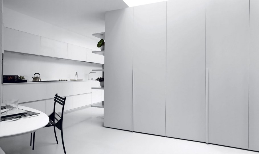 Шкаф с интегрированными ручками