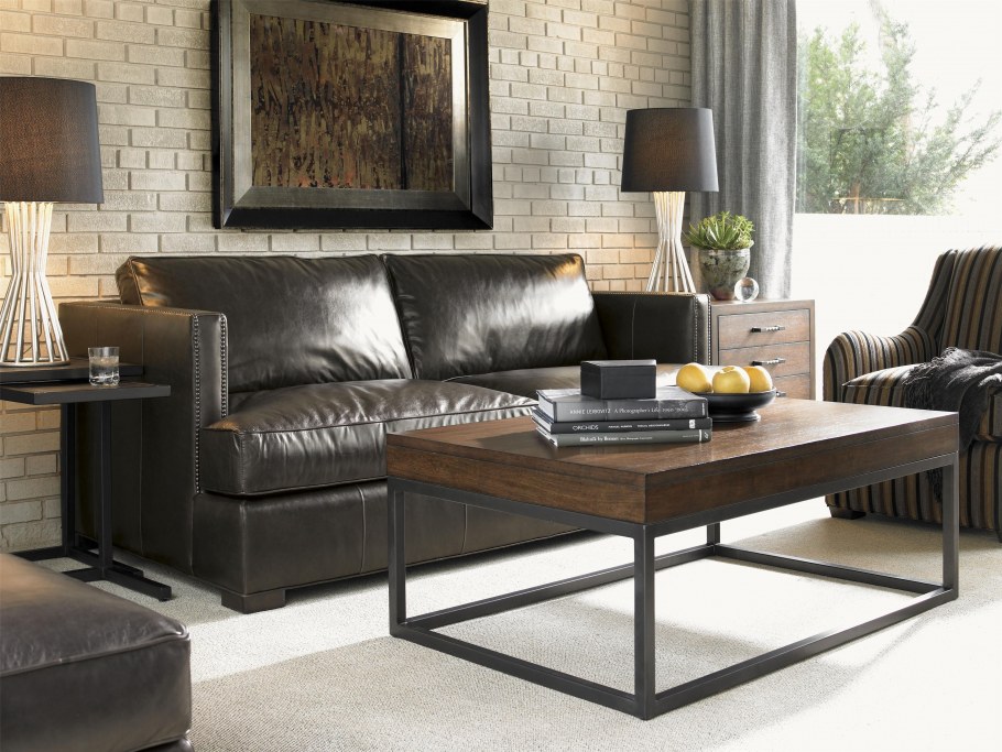 Кожаный диван коричневый в скандинавском