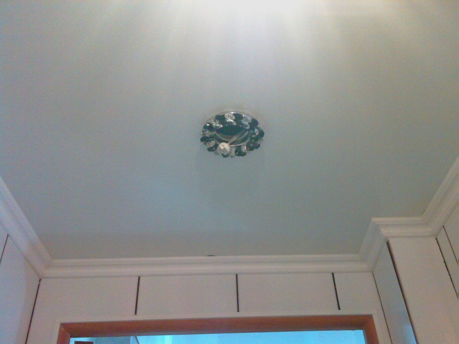 Потолок из сэндвич панелей своими руками