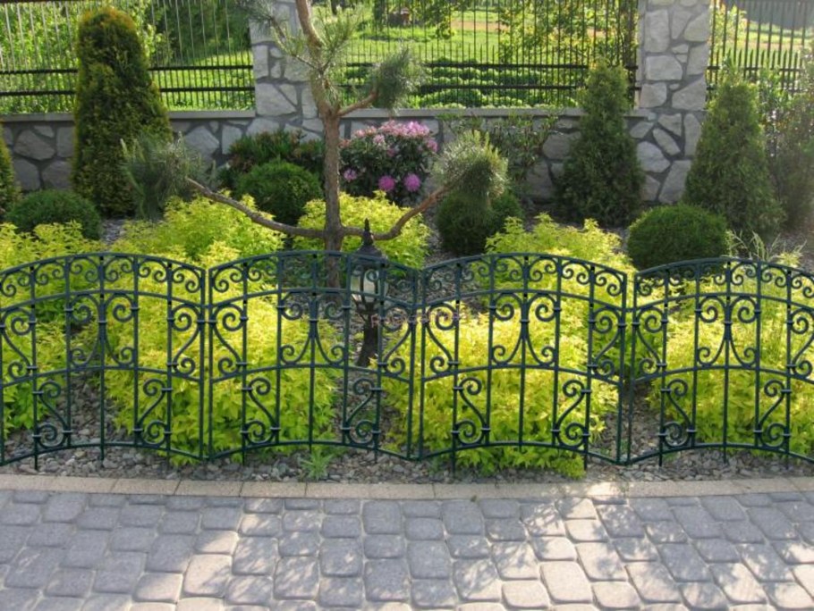 Красивая Садовая ограда
