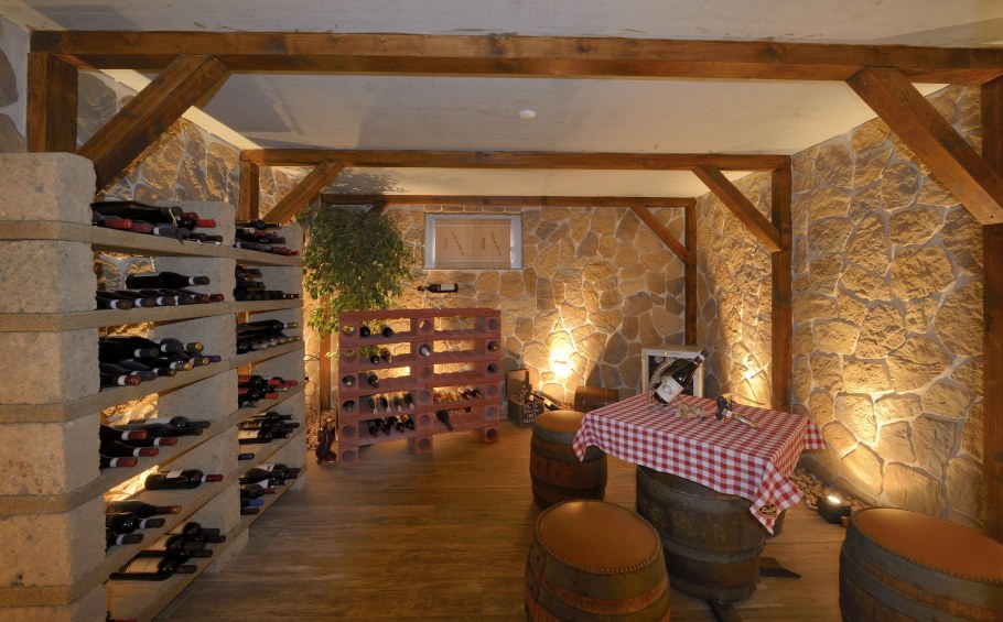 Отделка подвала в гараже