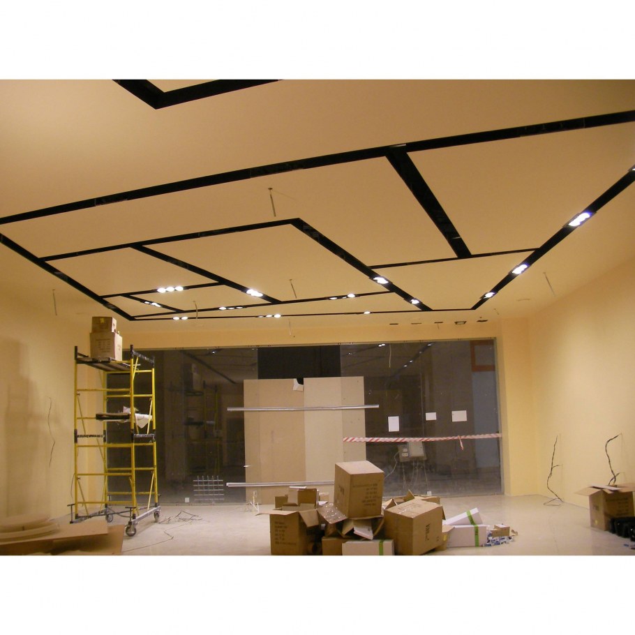 Стеллаж в мастерскую