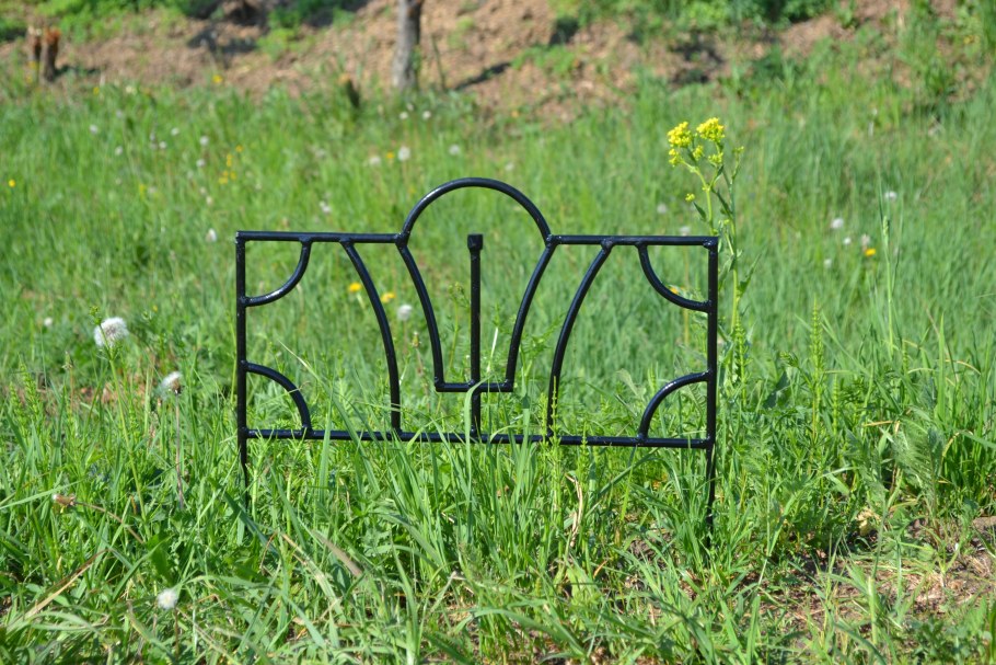 Изгородь металлическая для круглой клумбы