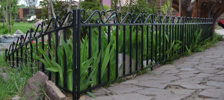 Заборчики для цветников металлические