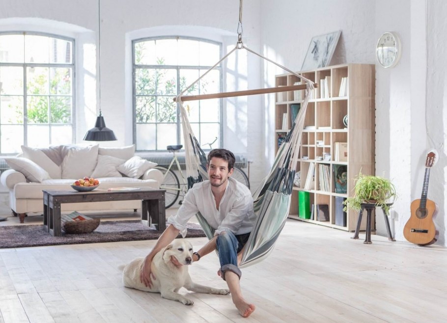 Кресло гамак в интерьере квартиры