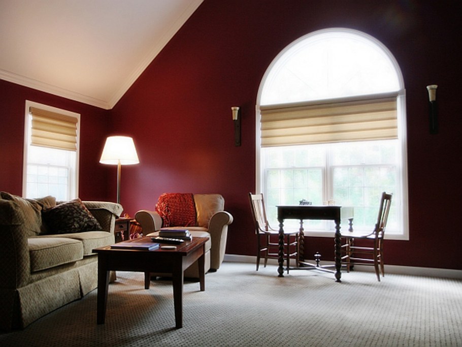 Коричнево красный цвет стен
