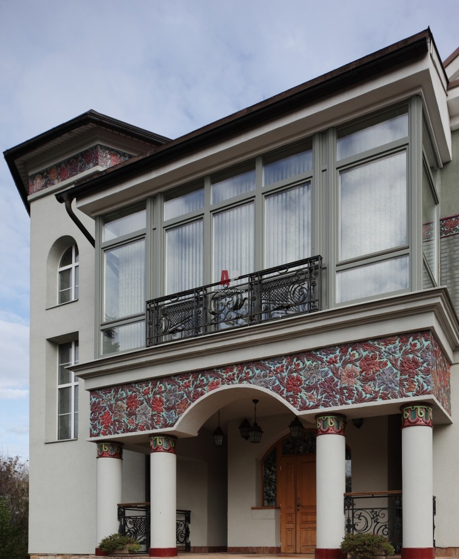 Майолика на фасаде