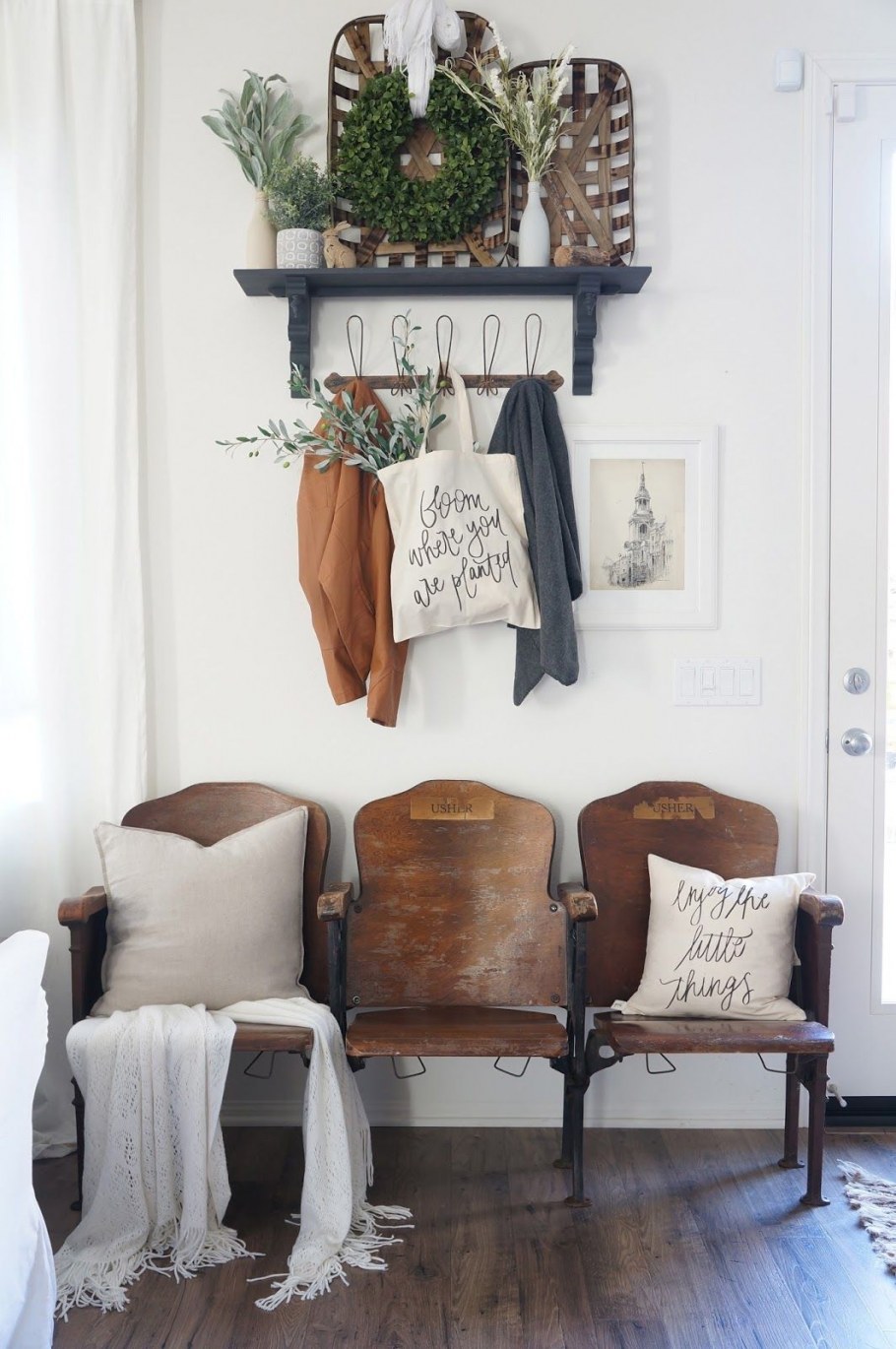 Прихожая в стиле Винтаж