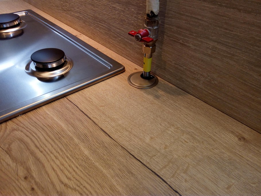 Corian плинтус