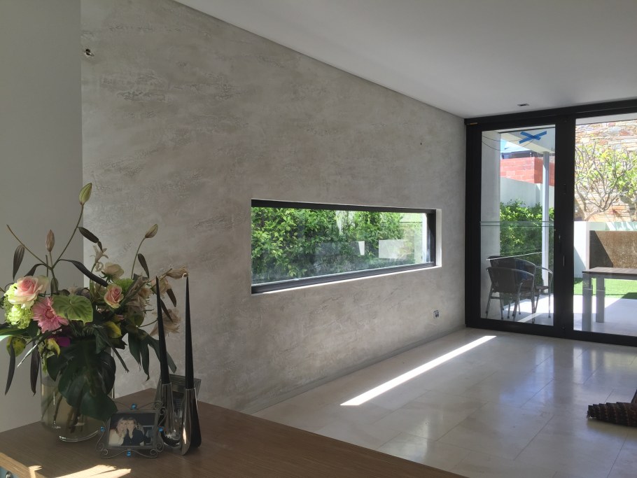 Декоративная штукатурка для внутренней отделки в коридоре