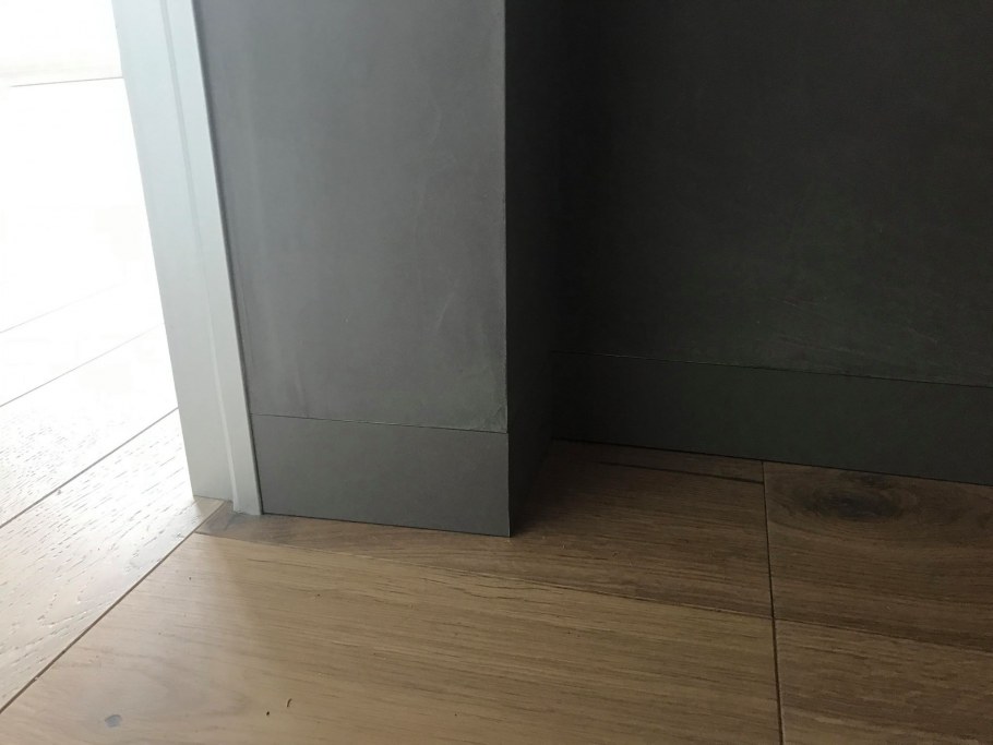 Эффект парящей стены в интерьере