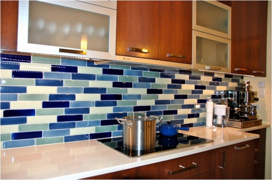 Стеклянная плитка для кухни
