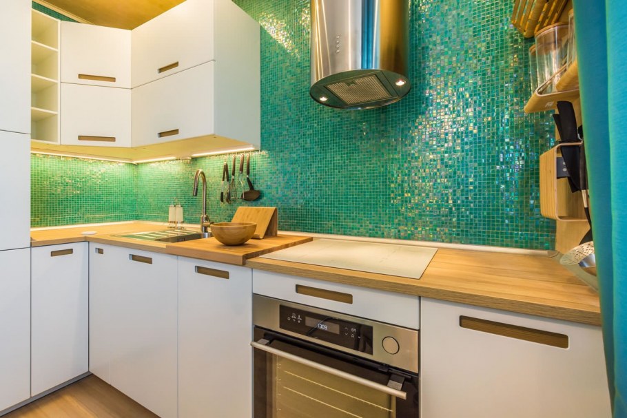 Кухонный фартук из мозаичной плитки