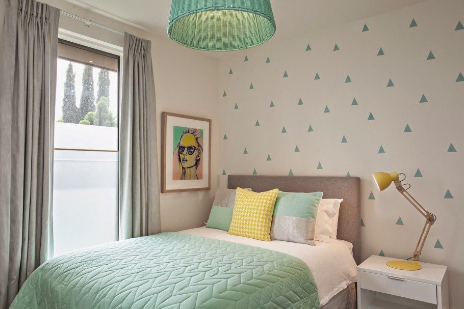 Детская в мятном цвете