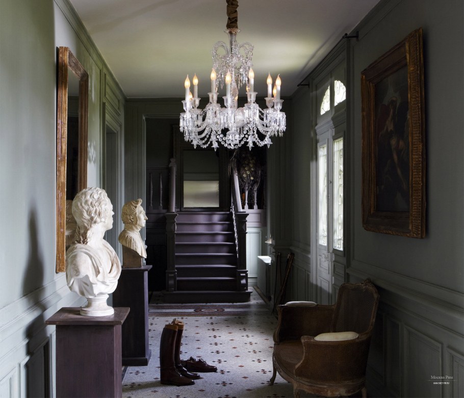 Люстры в прихожую в интерьере