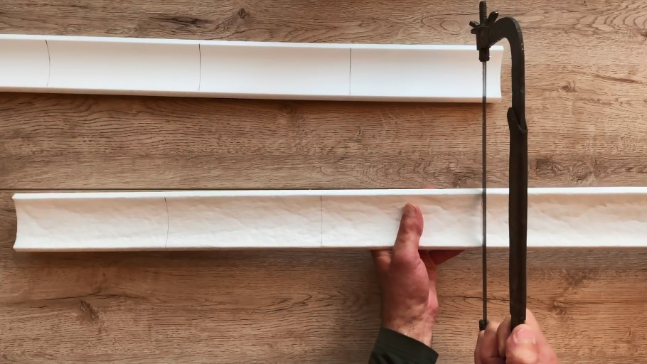 Декоративный кирпич вместо плинтуса