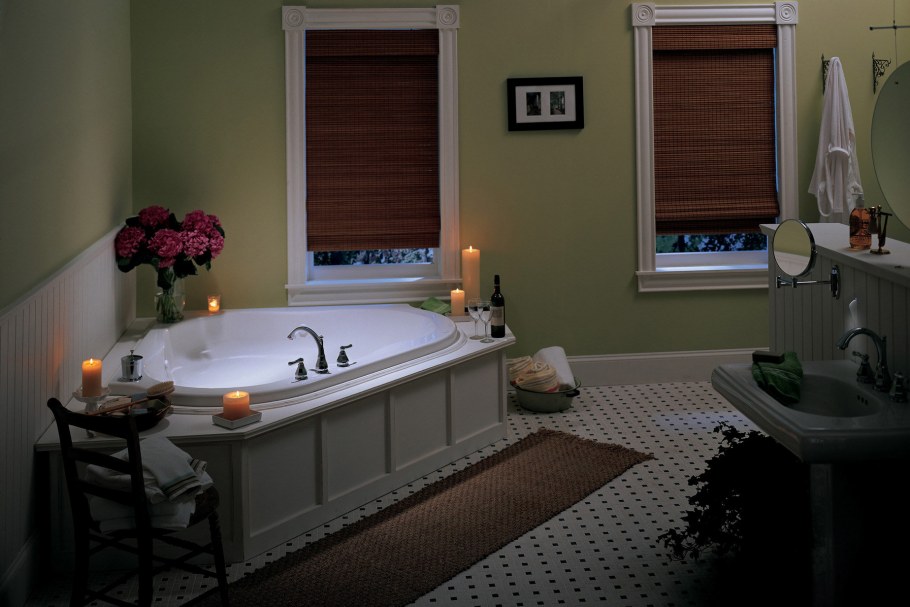 Угловое помещение ванной