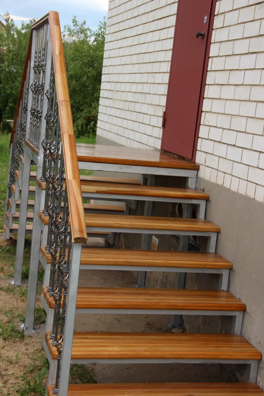 Наружные ступеньки
