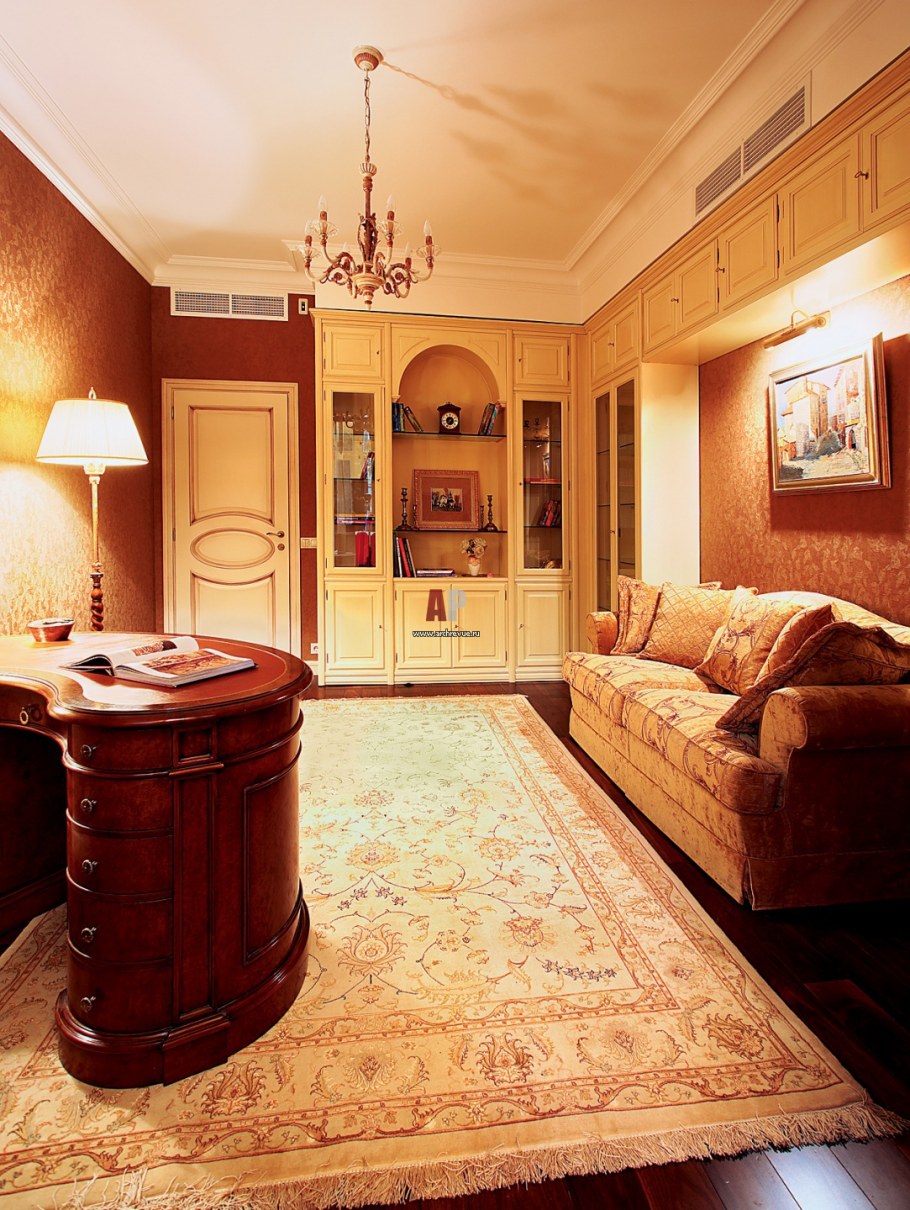 Ковер в неоклассическом интерьере