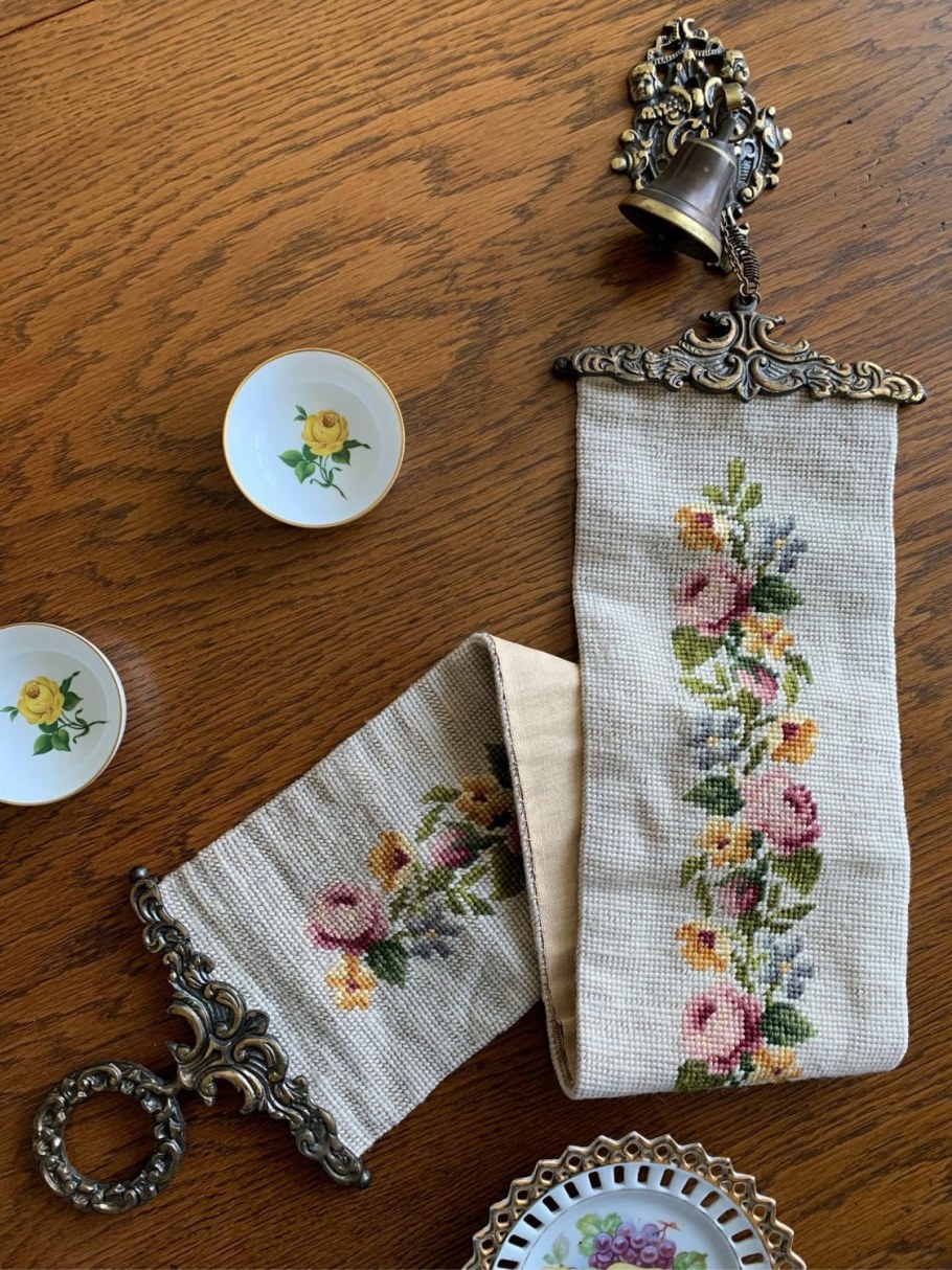 Сонетка белая