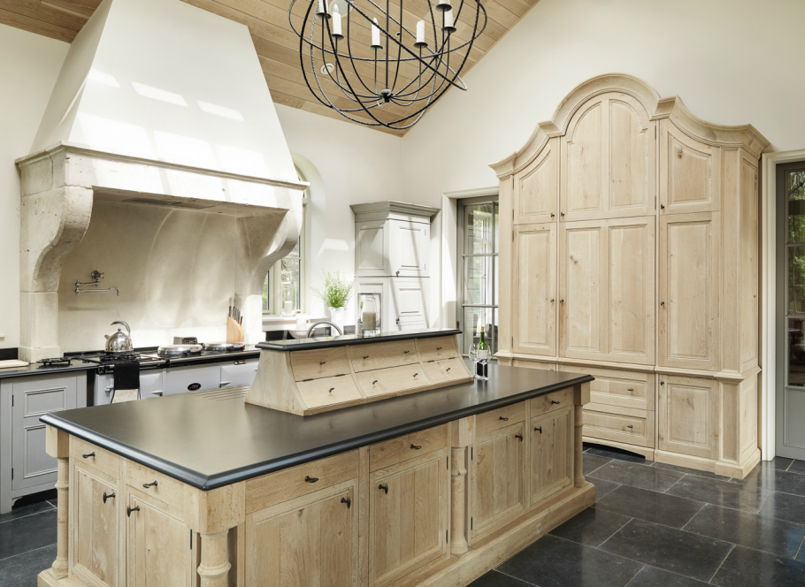 Дубовые кухни белые