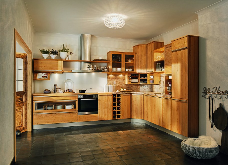 Кухни из натурального дерева