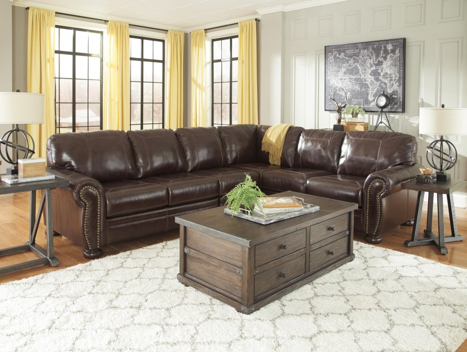 Диван для деревянного интерьера