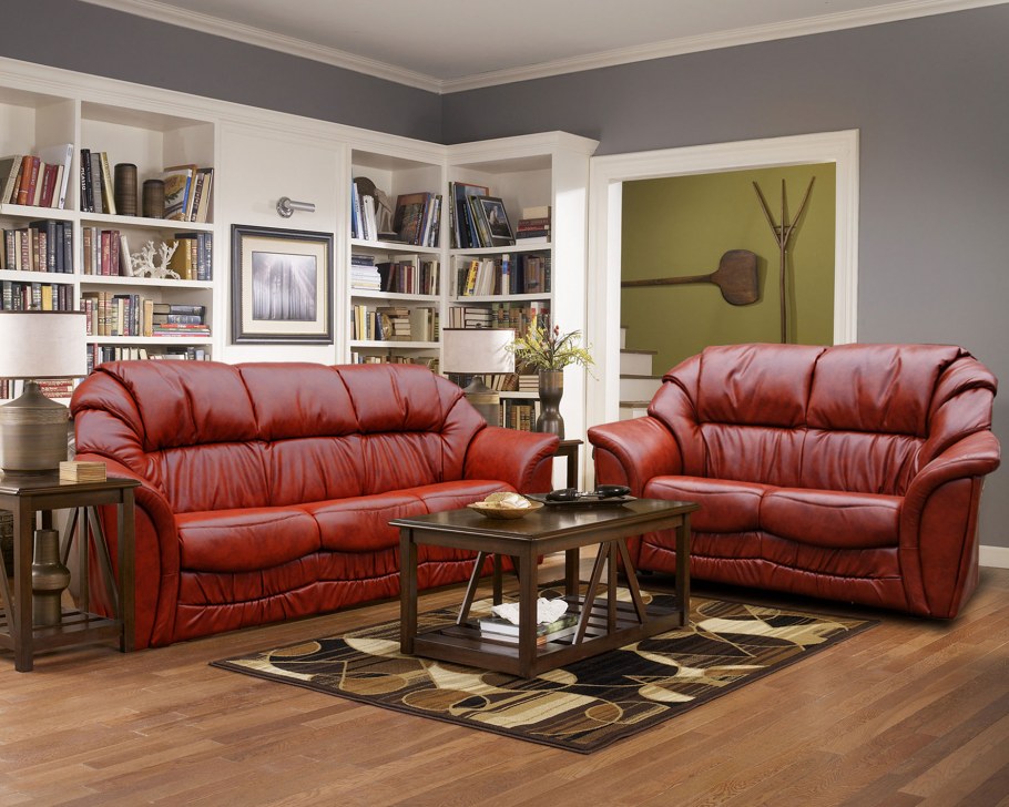 Кожаный диван в интерьере