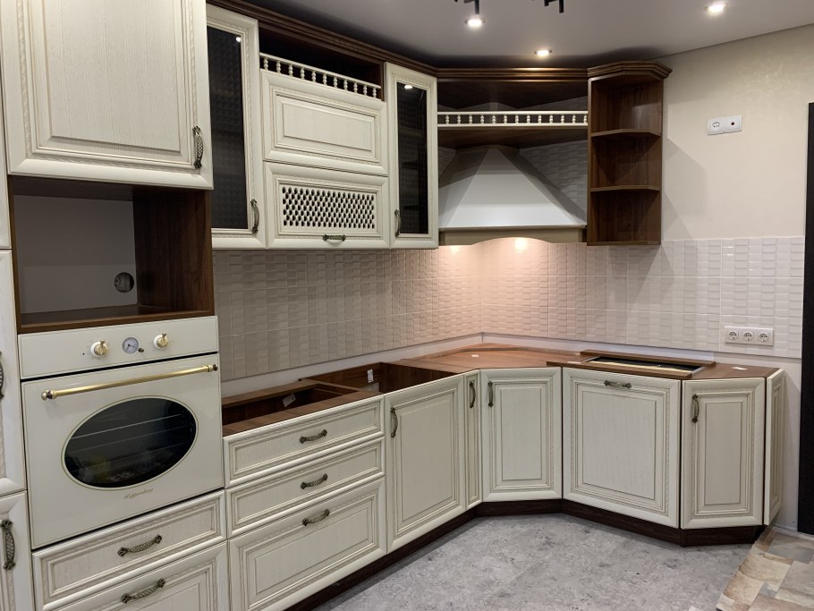 Кухня Зов массив ясеня т505